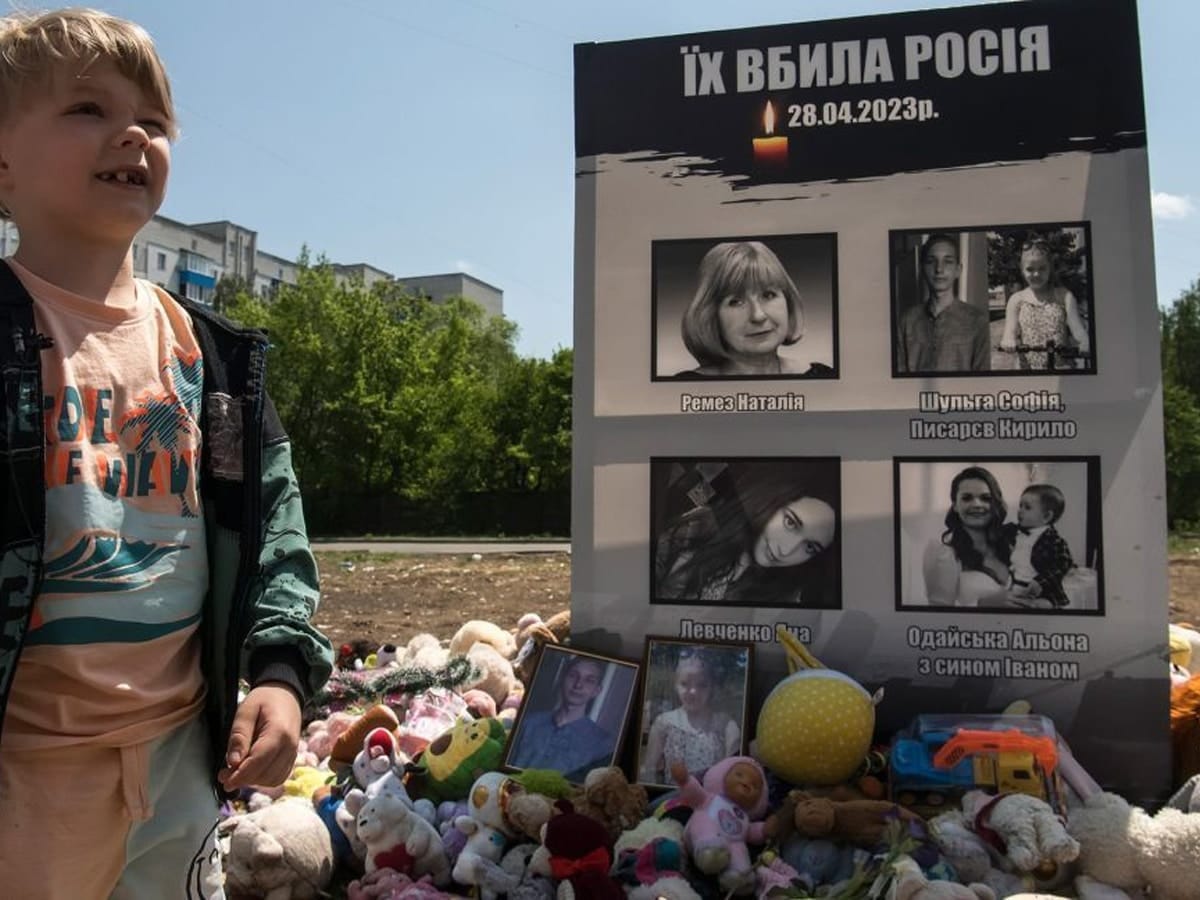 "Многие из них могли бы стать известными учеными, художниками, чемпионами спорта ..." - агрессия России уже унесла жизни по меньшей мере 500 украинских детей