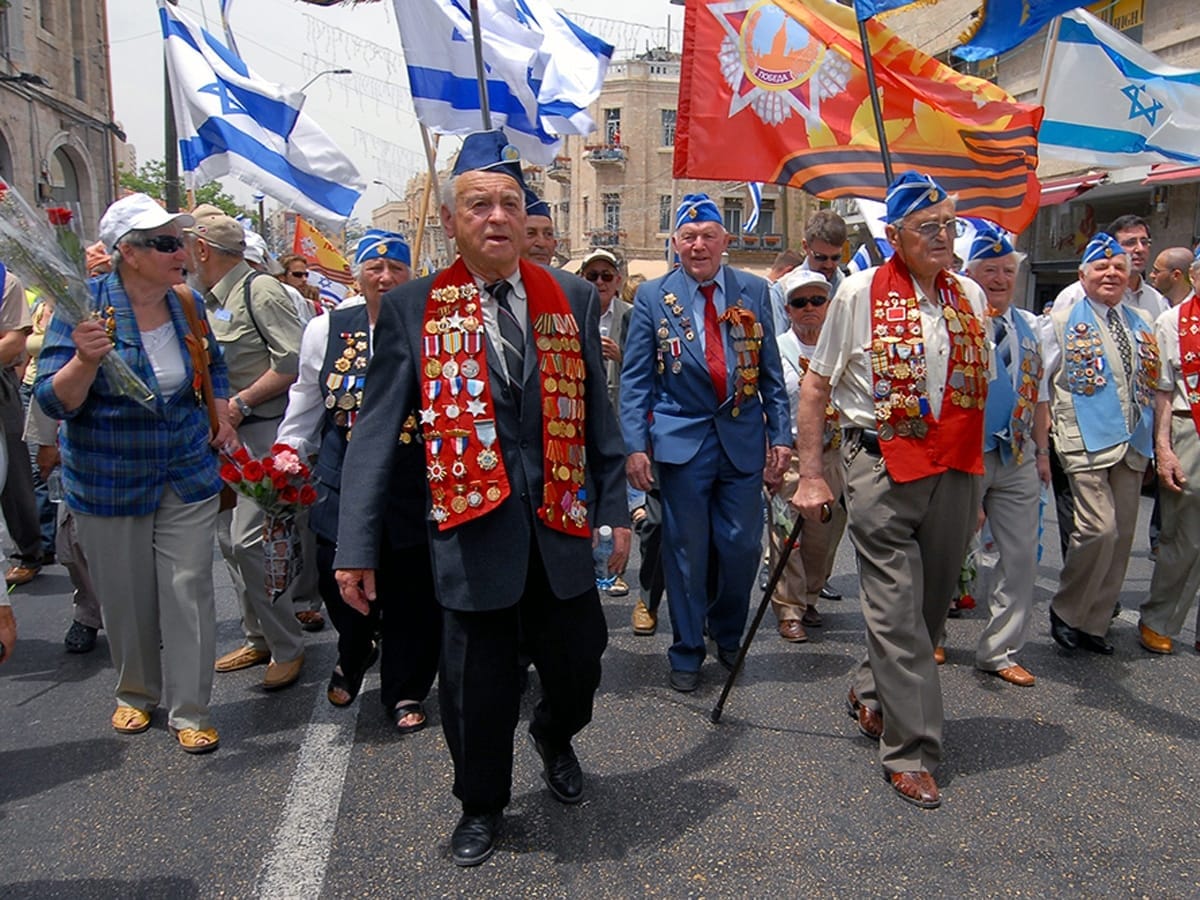 8 мая теперь День Победы и в Украине - Израиль остался один из демократических стран отмечать его 9 мая