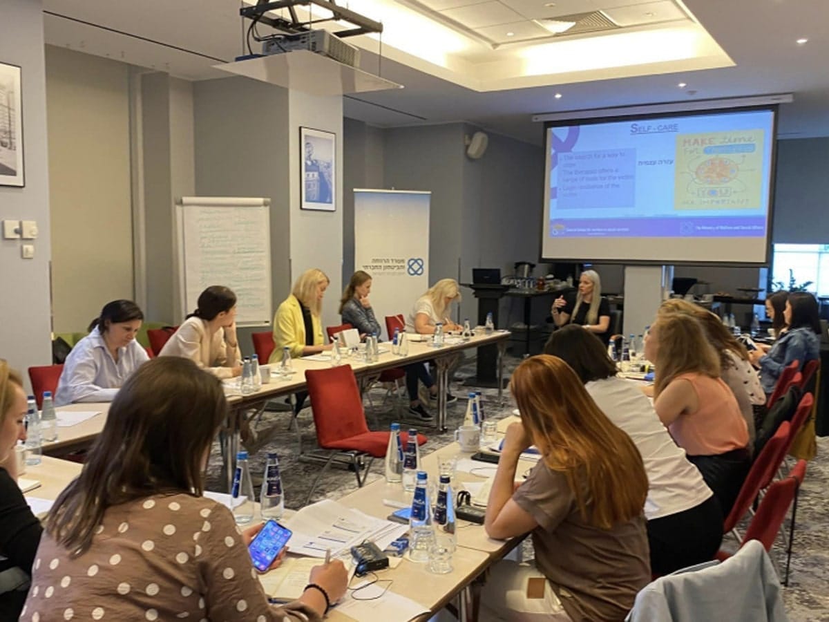 Успешно завершилось очередное израильское обучение психологов и соцработников по помощи беженцам из Украины
