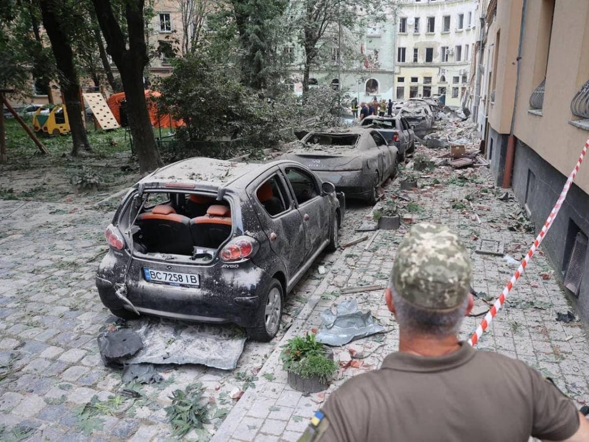 Удар рашистами "Калибрами" по Львову: известно о 4 погибших и 34 пострадавших