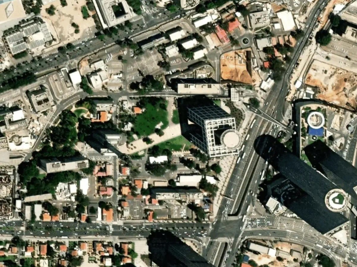 Особенность российских Яндекс-карт: четко и открыто показывает все стратегические объекты в Израиле, Европе, но только не российские