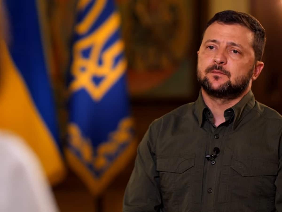 "Нам нужно научиться жить в войне, как Израиль и приравнять коррупцию к госизмене" - Зеленский дал большое интервью СМИ