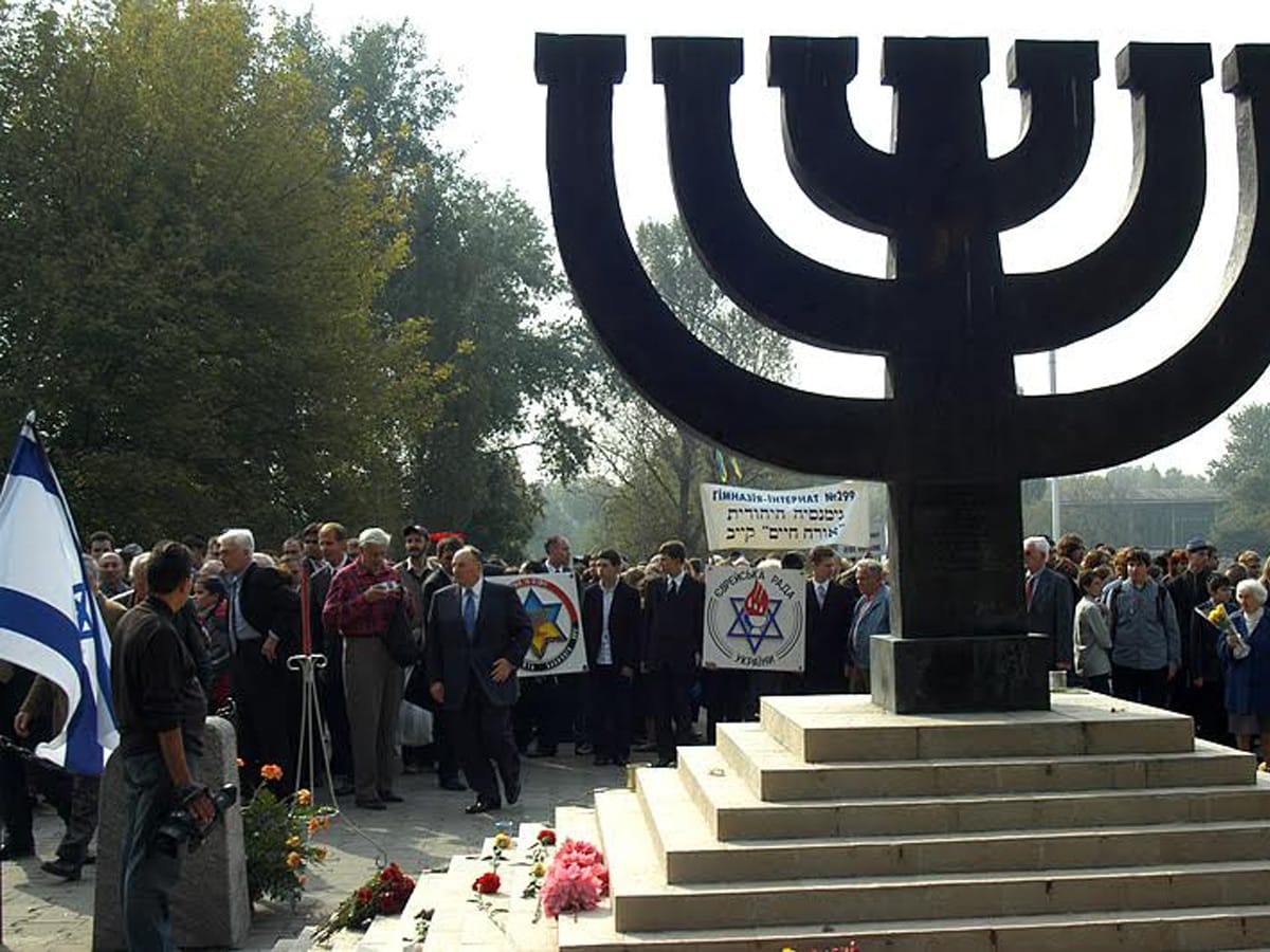 "Теология замещения" и другие российские нарративы по Холокосту - как именно Кремль использует их в пропаганде