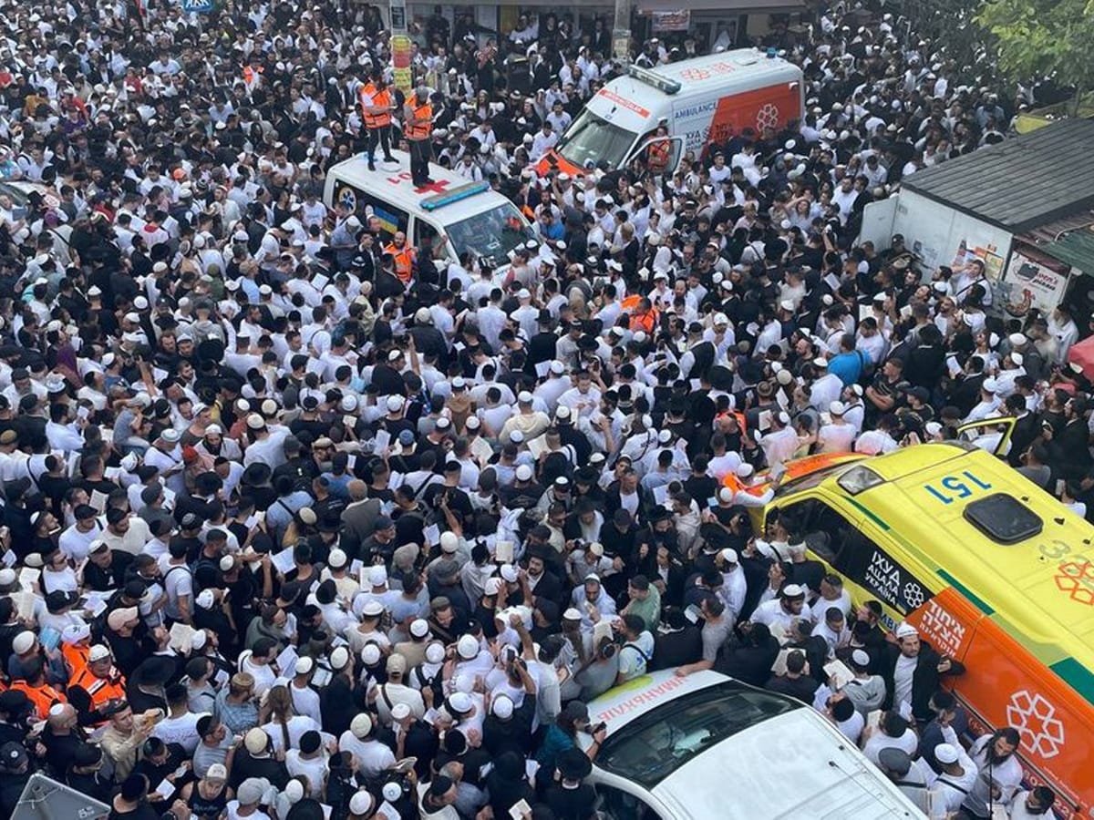 Тикун а-Клали: в Умани около 10 тысяч паломников хасидов одновременно молились за Украину