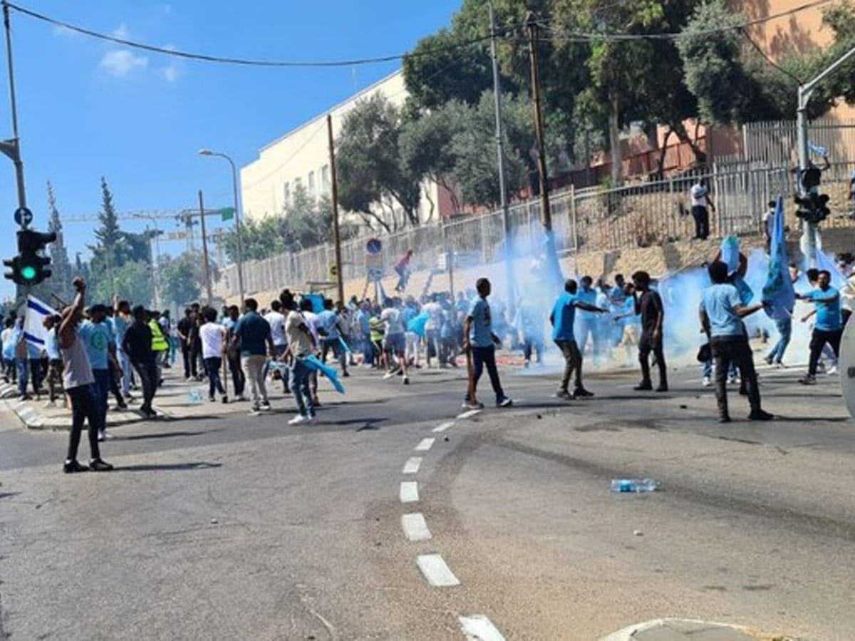 Беспорядки выходцев из Эритреи в Тель-Авиве: пострадали уже 35 человек