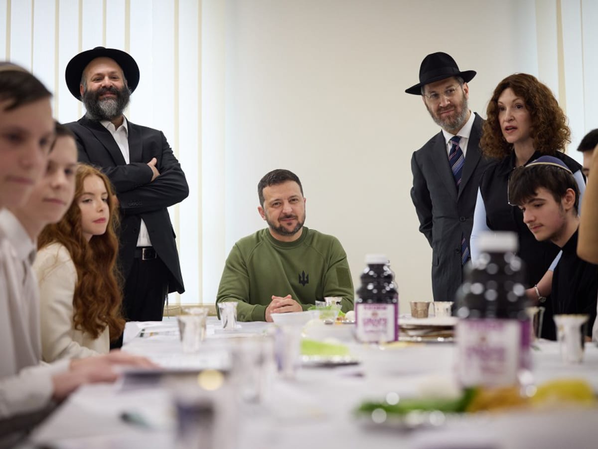 Президент Украины Зеленский встретился с украинской еврейской общиной перед праздником Песах