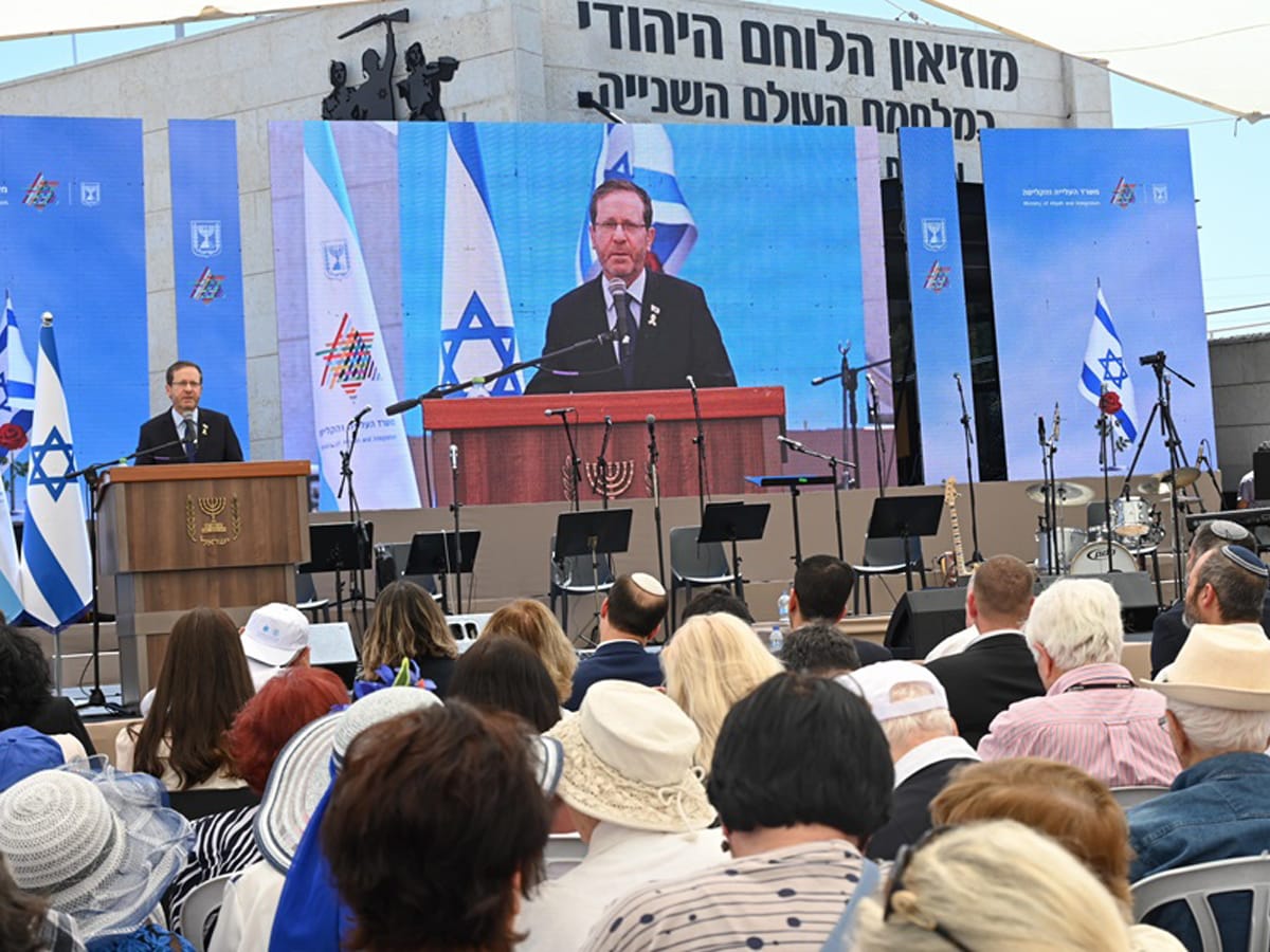 В "День Победы" президент Израиля Герцог выразил "особую благодарность нашему самому большому союзнику, США" и толерантно не упомянул "путинское победобесие"